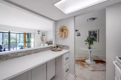 325 S Yellowstone Dr #224, Madison, WI 53705