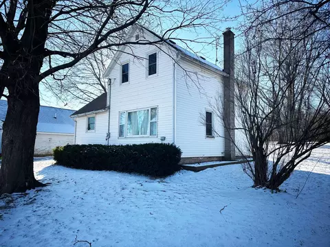 307 N Madison St, Friesland, WI 53935