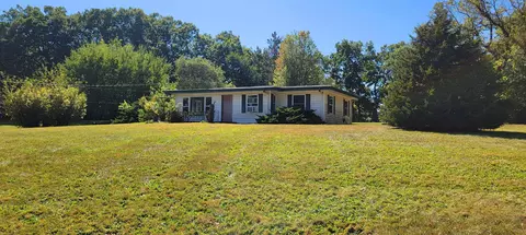 4976 Orchard Ln, Rockford, IL 61101