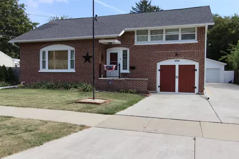 1014 N Ringold St, Janesville, WI 53545