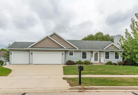 320 N 11th Ave, Monroe, WI 53566