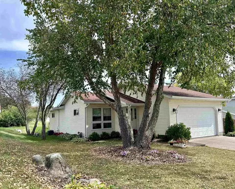2207 Grand St, Cross Plains, WI 53528