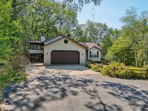w9985 River Oaks Road, Poynette, WI 53955