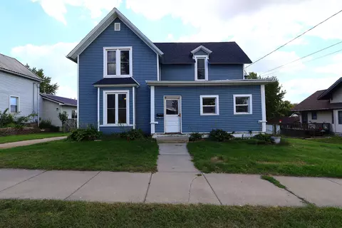 216 W Oak St, Lancaster, WI 53813