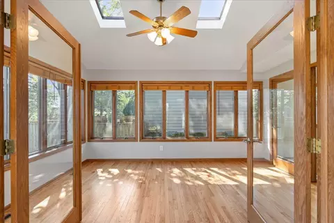 2633 S Norfolk Cir, Fitchburg, WI 53719