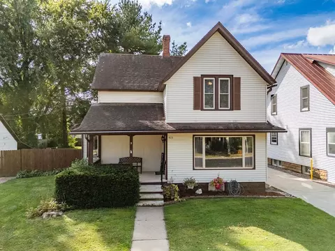 415 Clark St, Reedsburg, WI 53959