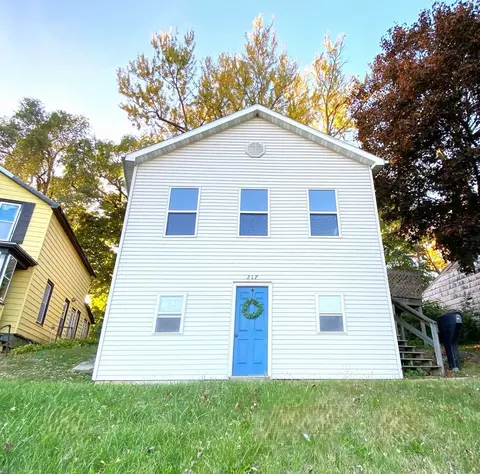217 Wisconsin Dr, Jefferson, WI 53549