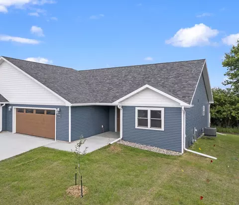 712 Roosevelt St, Baraboo, WI 53913