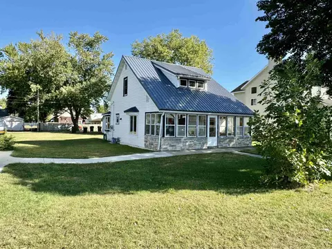 105 W Dubay St, Boscobel, WI 53805