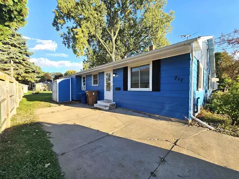 715-717 John St, Menasha, WI 54952