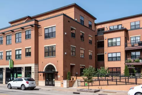 808 Williamson St #102, Madison, WI 53703