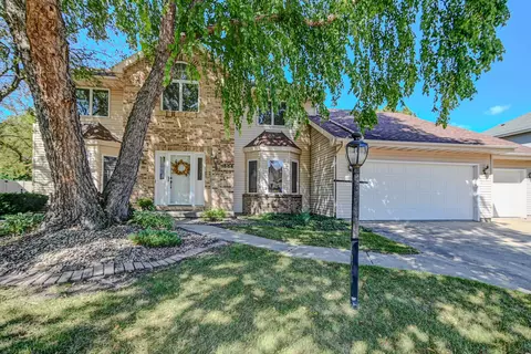 1864 Barrington Dr, Sun Prairie, WI 53590