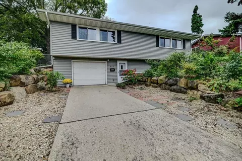 457 Hilltop Dr, Madison, WI 53711