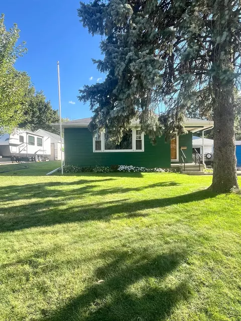 725 Wilson St, Sun Prairie, WI 53590