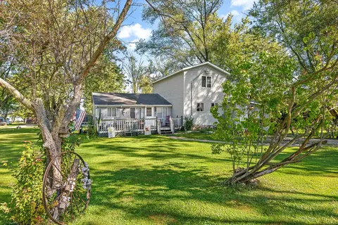 230 W Front St, Marquette, WI 53947