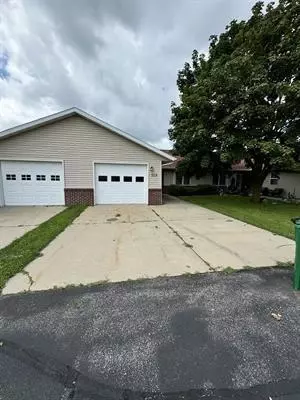 542 Lemon Arbor Dr, Evansville, WI 53536