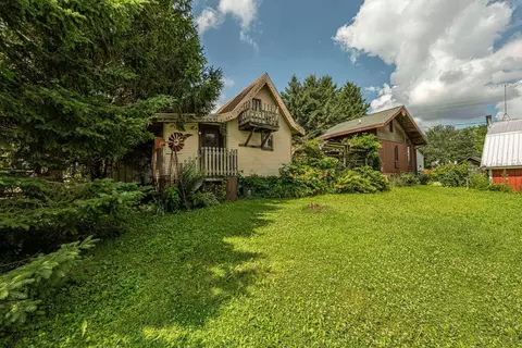 303 A-b Main St, Hollandale, WI 53544