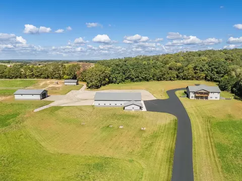 e12970 County Road U, Baraboo, WI 53913