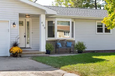 468 E Lincoln St, Oregon, WI 53575