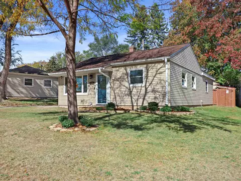 229 Winnebago Ave, Portage, WI 53901