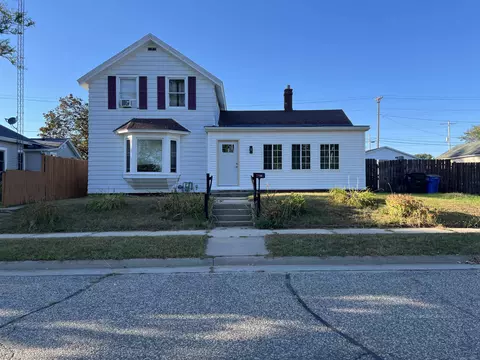 133 E Burns St, Portage, WI 53901