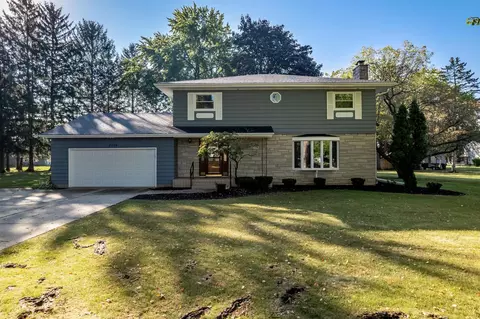 2554 Clifcorn Dr, Beloit, WI 53511
