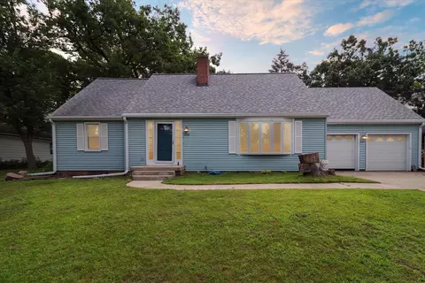 2307 Yellowstone Ave, Portage, WI 53901