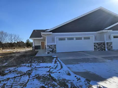 3757 Newcastle Dr, Janesville, WI 53546