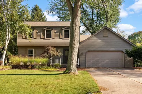 7134 S Hill Rd, Deforest, WI 53532