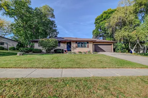 785 Scott St, Oregon, WI 53575