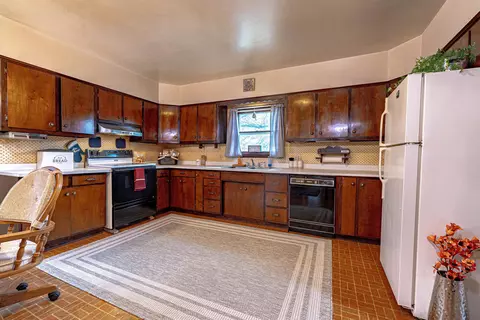 w8183 Elkhorn Road, Whitewater, WI 53190