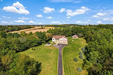 5101 Tower Line Rd, Marshall, WI 53559