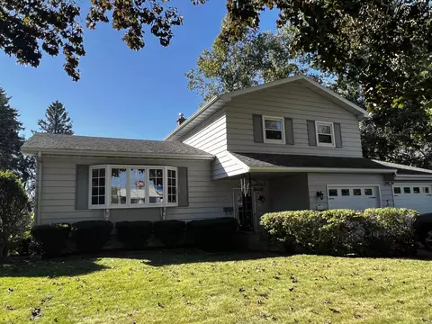 609 Scott St, Beaver Dam, WI 53916