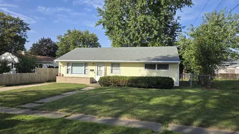1944 Crest Rd, Beloit, WI 53511