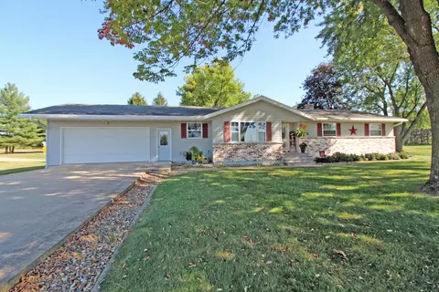 6018 S Mathewson Rd, Mazomanie, WI 53560