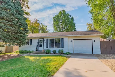 203 Dorow Ave, Edgerton, WI 53534