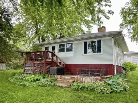 n9092 County Road F West, Randolph, WI 53956
