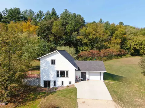 s375 Stout Road, Wonewoc, WI 53968