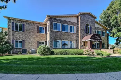 1624 N Golf Gln #E, Madison, WI 53704