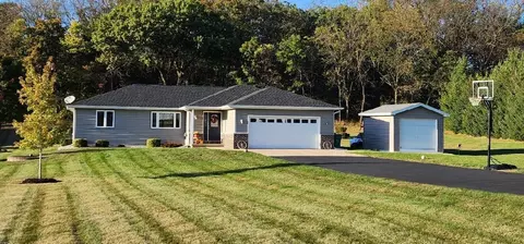 w1304 Proverbs Pass, Albany, WI 53502