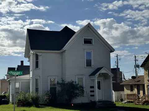 202 W Pleasant St, Portage, WI 53901