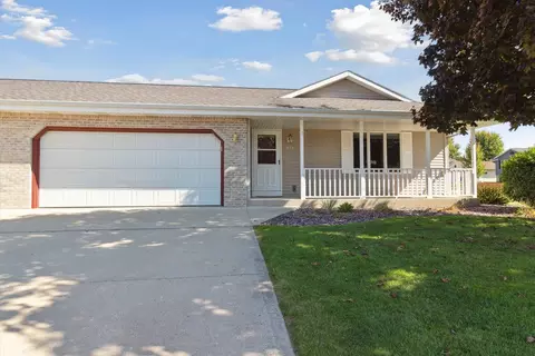 634 Littlefield Dr, Janesville, WI 53546