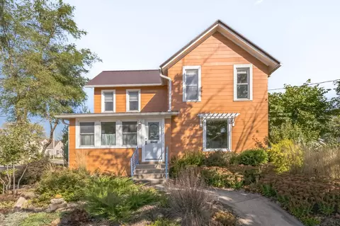 2203 16th St, Monroe, WI 53566