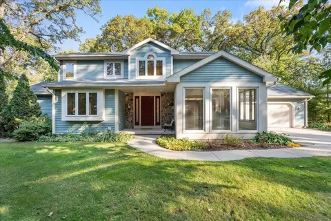 3742 Sunny Wood Dr, Deforest, WI 53532