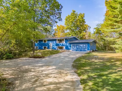7729 N Tocoho Trl, Edgerton, WI 53534