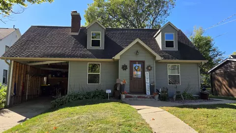 724 W Maple St, Lancaster, WI 53813