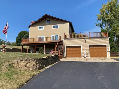 w5536 Hill Lane, Monroe, WI 53566