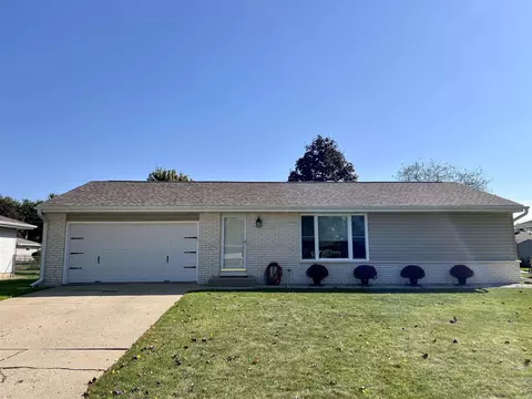 2217 Commons Ave, Janesville, WI 53546