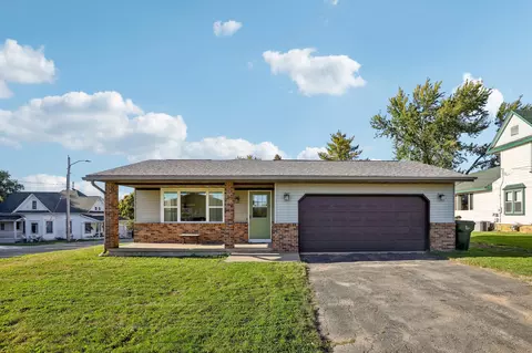 201 E Main St, Barneveld, WI 53507