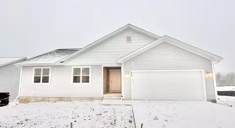 379 Orchid Ave #52, Stoughton, WI 53589